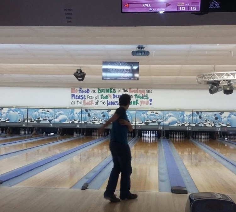 maverick-bowling-center-photo